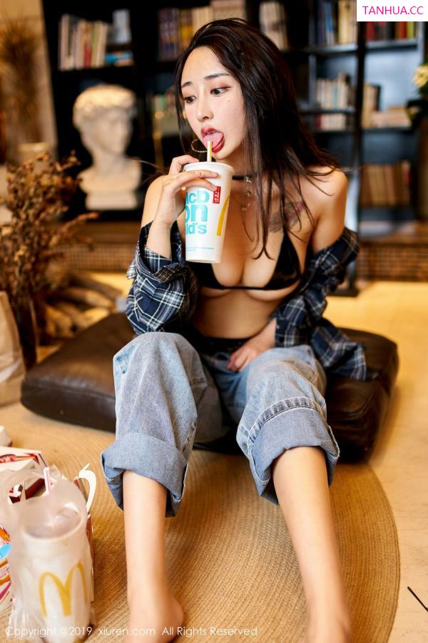 林子欣  [XIUREN]高清写真图 2019.12.12 Betty林子欣第15张图片